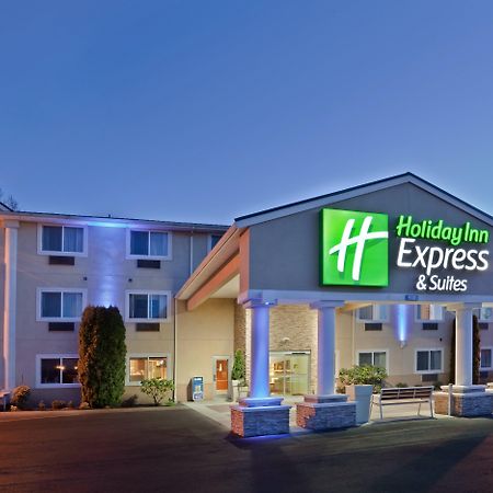 Holiday Inn Express Hotels & Suites Burlington By Ihg Εξωτερικό φωτογραφία
