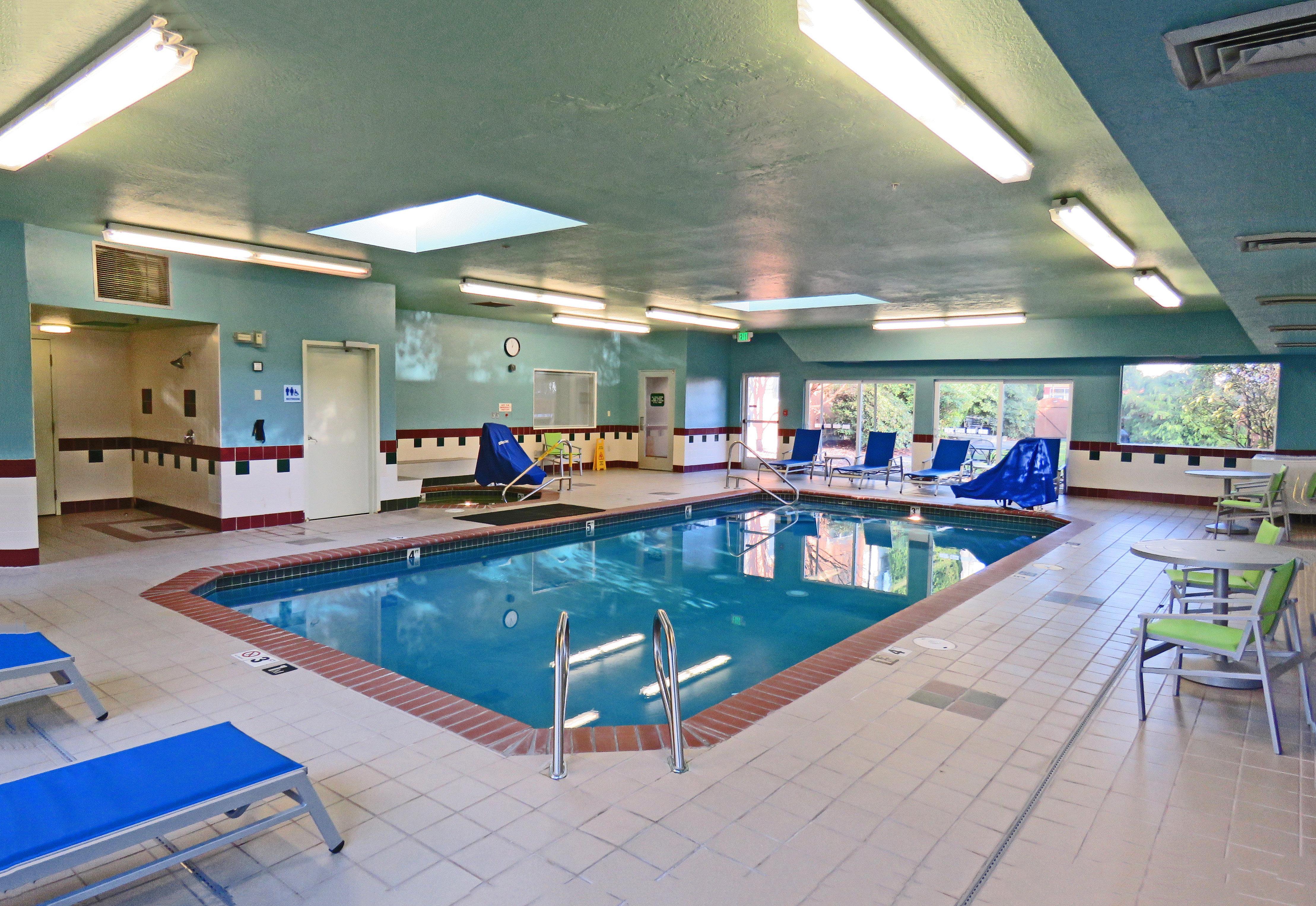 Holiday Inn Express Hotels & Suites Burlington By Ihg Εξωτερικό φωτογραφία