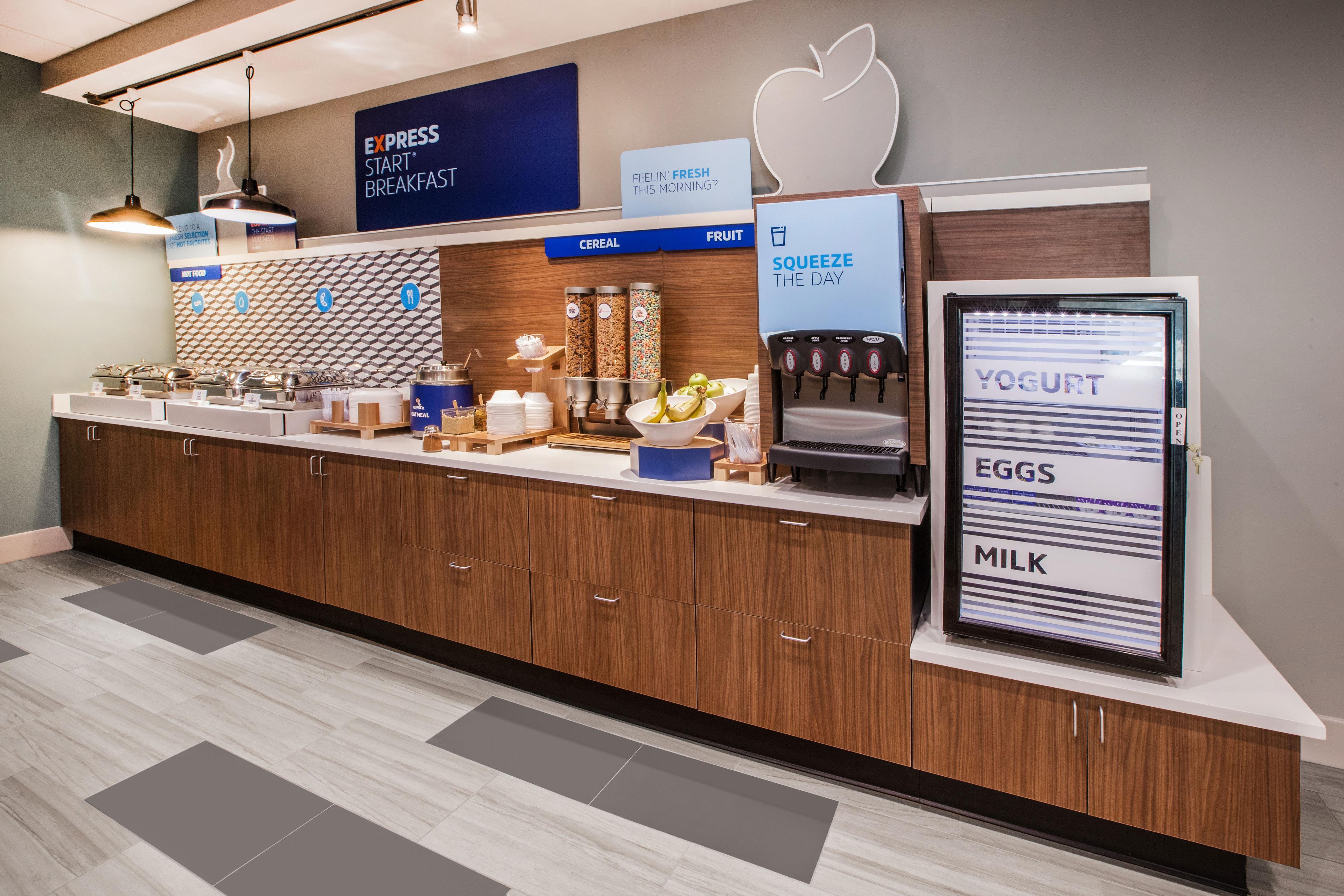 Holiday Inn Express Hotels & Suites Burlington By Ihg Εξωτερικό φωτογραφία