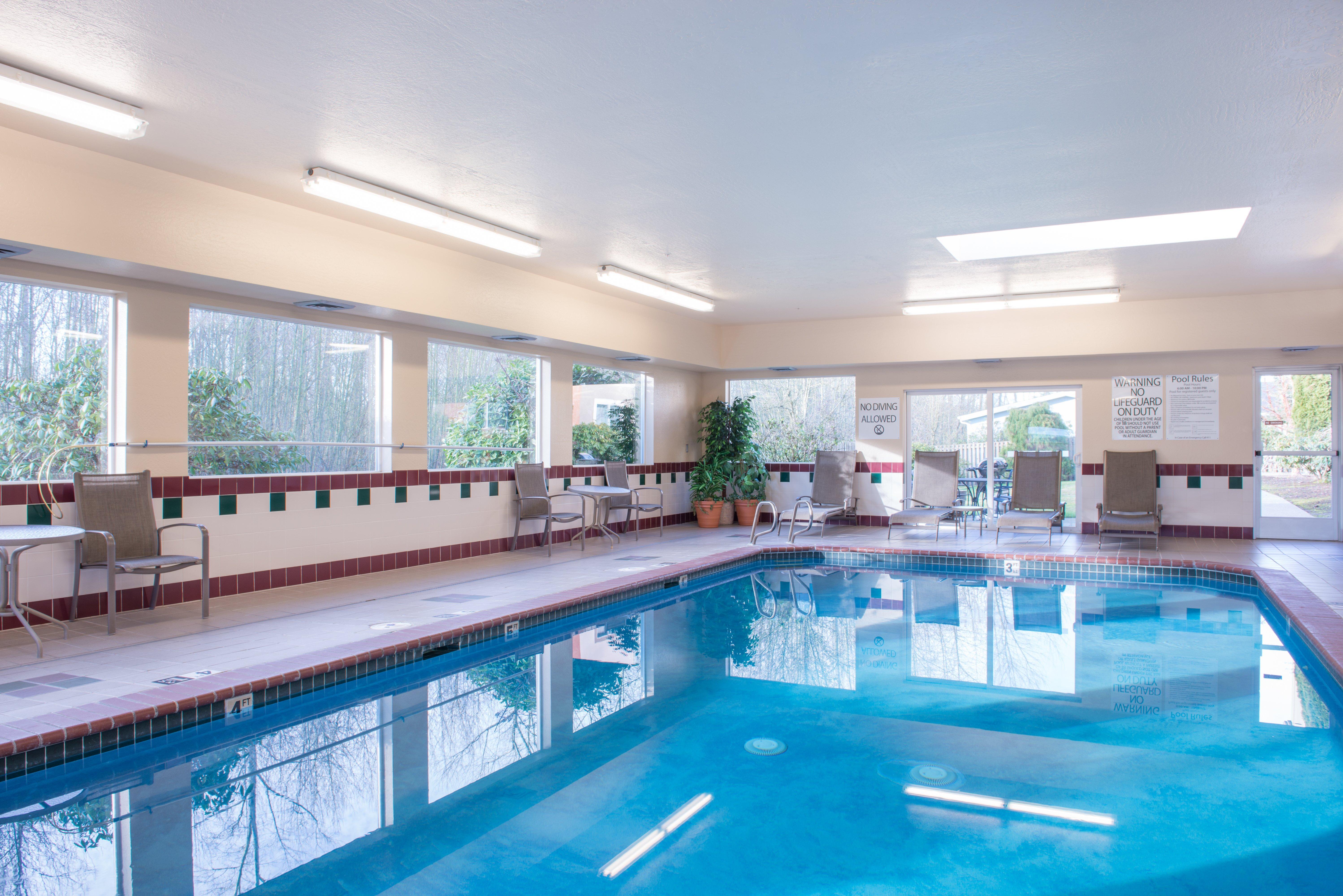 Holiday Inn Express Hotels & Suites Burlington By Ihg Εξωτερικό φωτογραφία