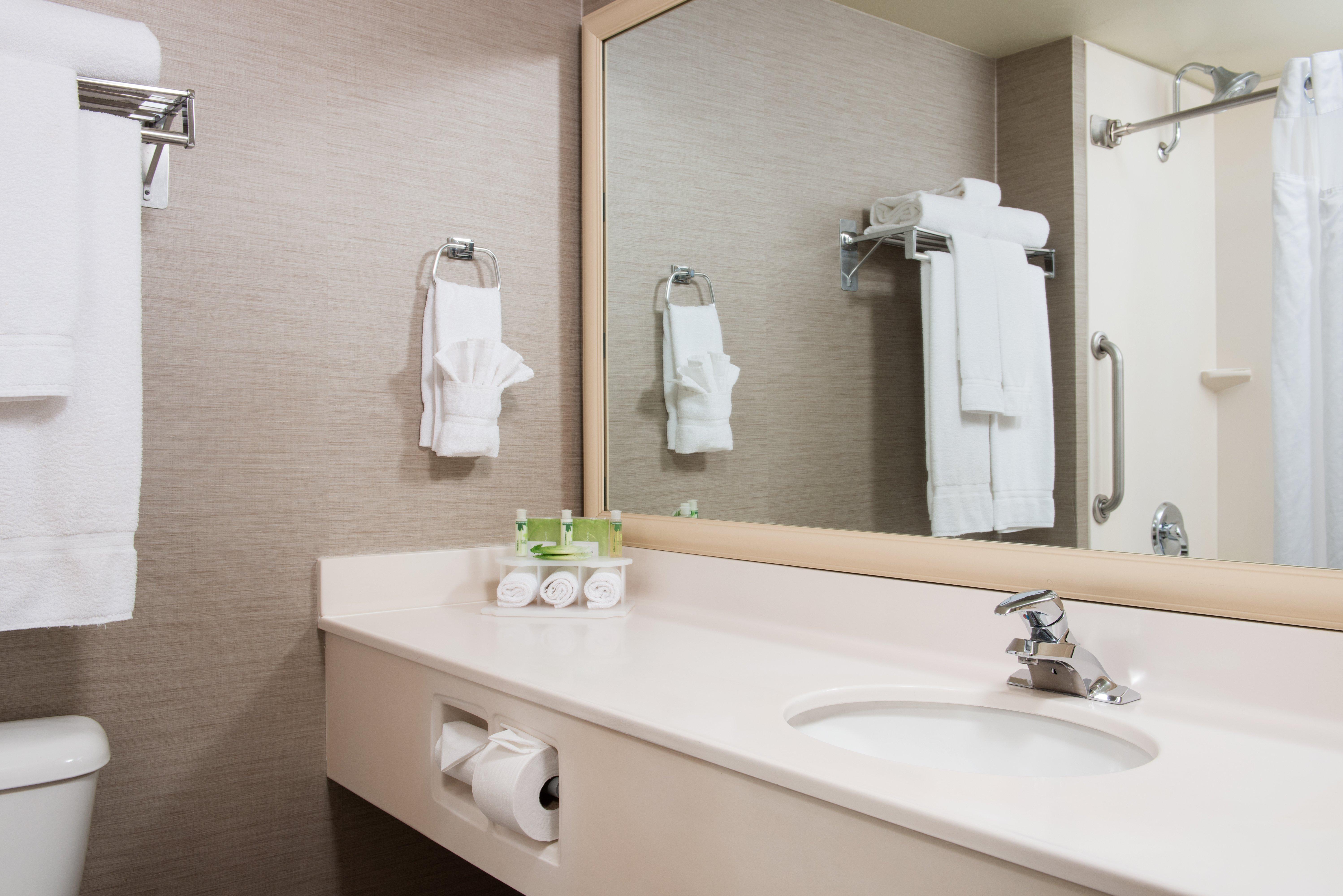 Holiday Inn Express Hotels & Suites Burlington By Ihg Εξωτερικό φωτογραφία