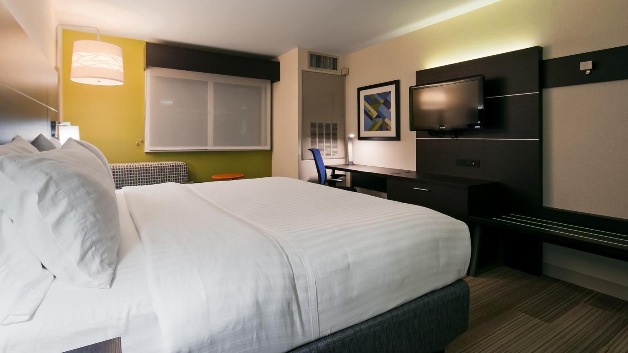 Holiday Inn Express Hotels & Suites Burlington, An Ihg Hotel Εξωτερικό φωτογραφία