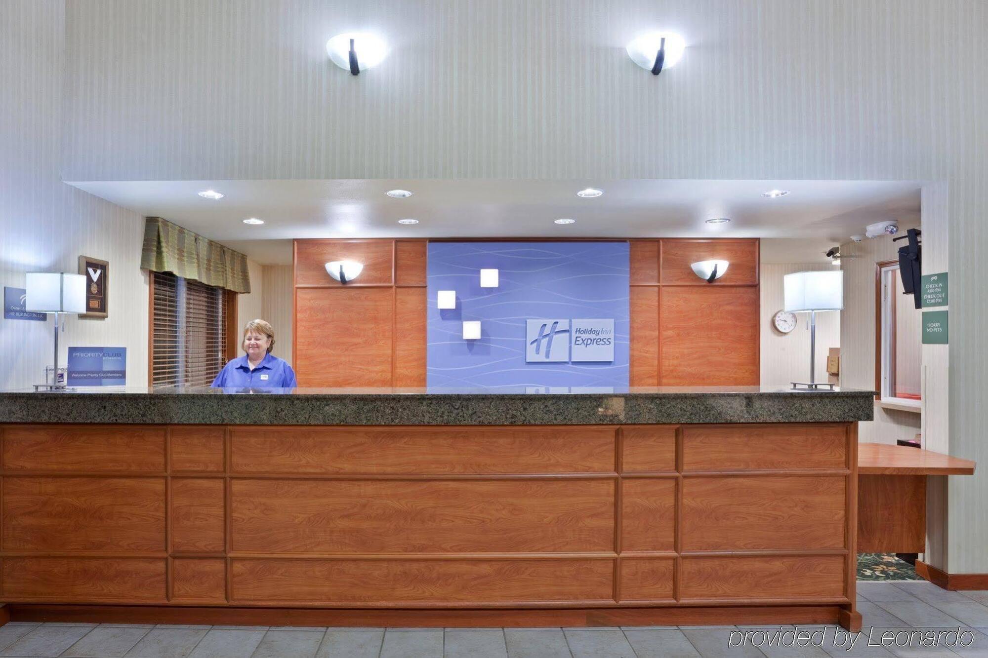 Holiday Inn Express Hotels & Suites Burlington By Ihg Εξωτερικό φωτογραφία